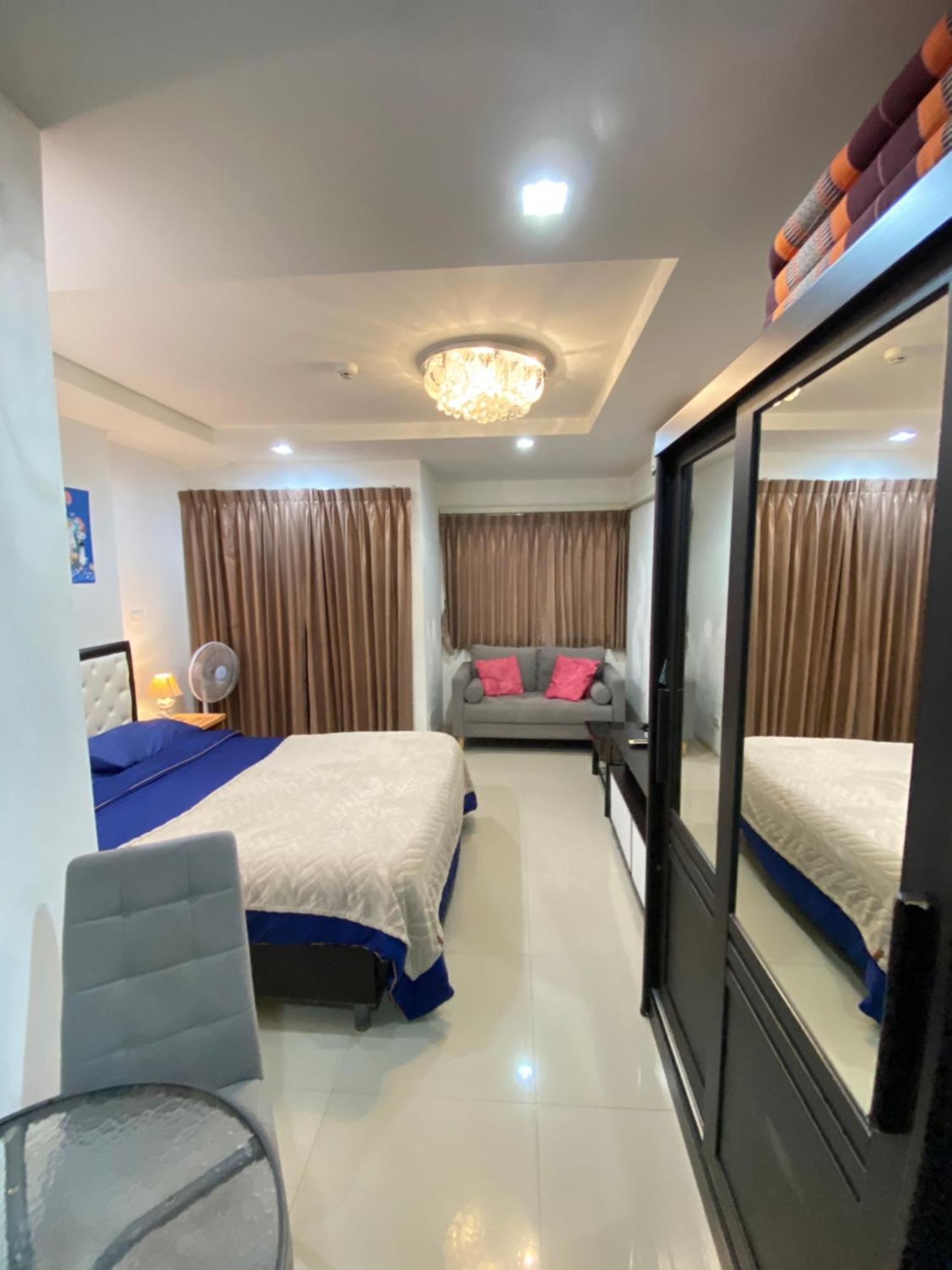 Beach 7 Condo, Pattaya Джомтьєн-Біч Екстер'єр фото